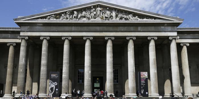 Il processo contro Peter Higgs: il furto al British Museum