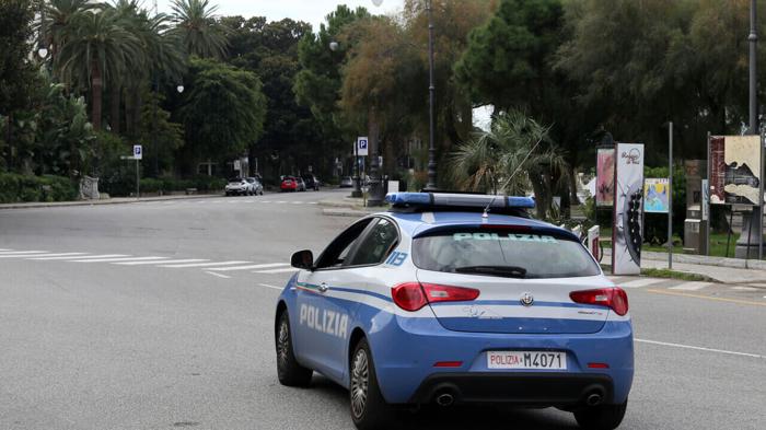 Arrestato a Milano per atti osceni davanti a giovani al memoriale della Shoah