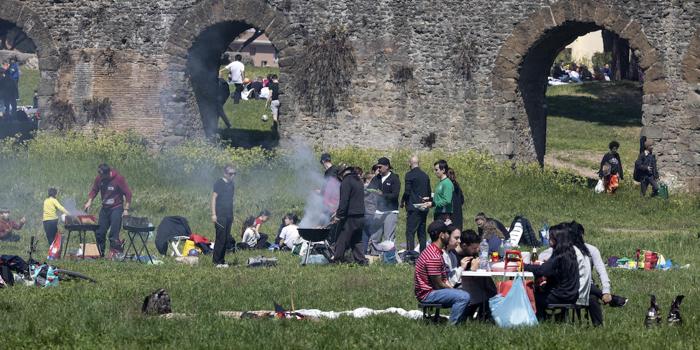 Pasquetta in Italia: Tradizioni e Origini