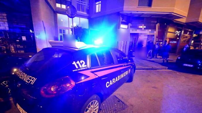 Medico settantenne agli arresti domiciliari per violenza sessuale su giovani pazienti