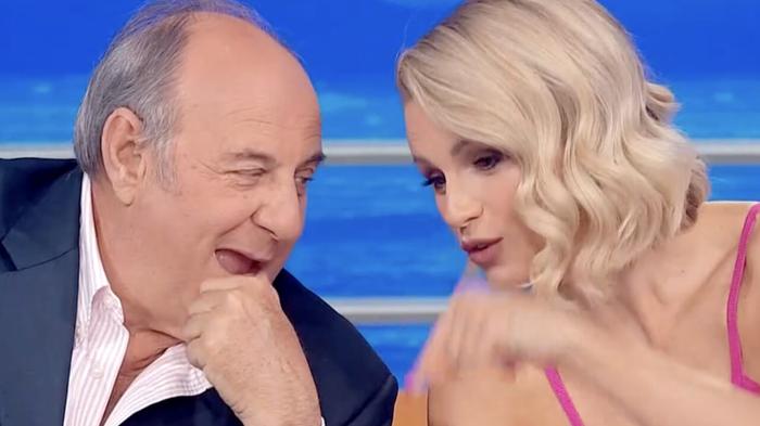 Gerry Scotti e Michelle Hunziker: i fuorionda di Striscia La Notizia