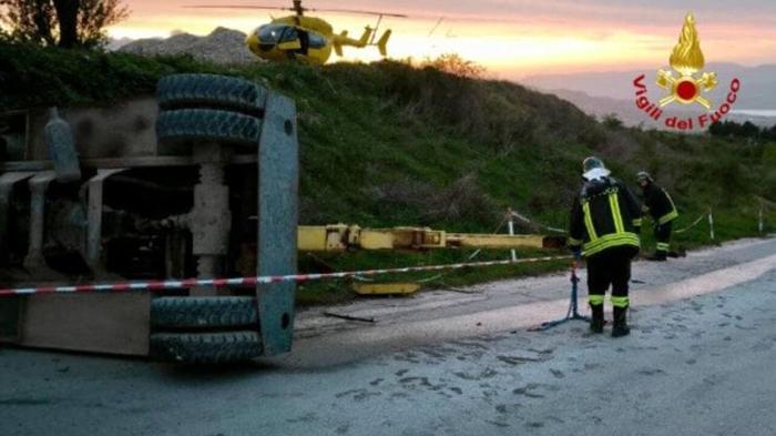 Tragico incidente a Pescopagano: morto un operaio schiacciato dall’autogru