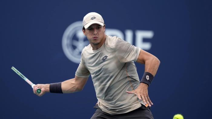 Luciano Darderi sfida Marcos Giron nei quarti di finale dell’Atp Houston 2024