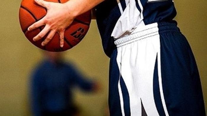 Controversia sui pantaloncini da basket: il caso della scuola media a Mediglia