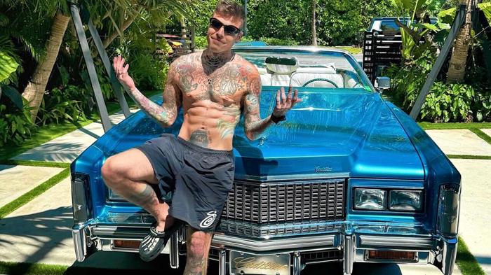 Fedez: Ritorno sul Palco al Radio Zeta Future Hits Live