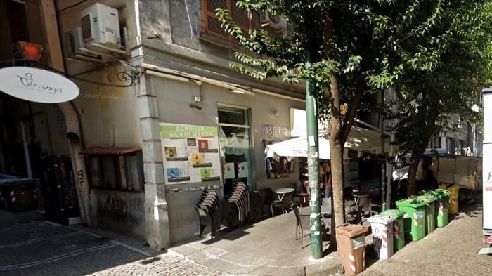 Il bar Fiorillo a Napoli. Foto repertorio Google