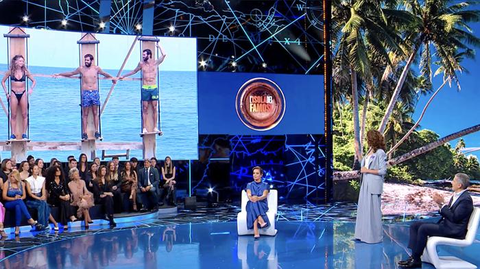 L’Isola dei Famosi: Eliminazione di Greta e Confronti Accesi