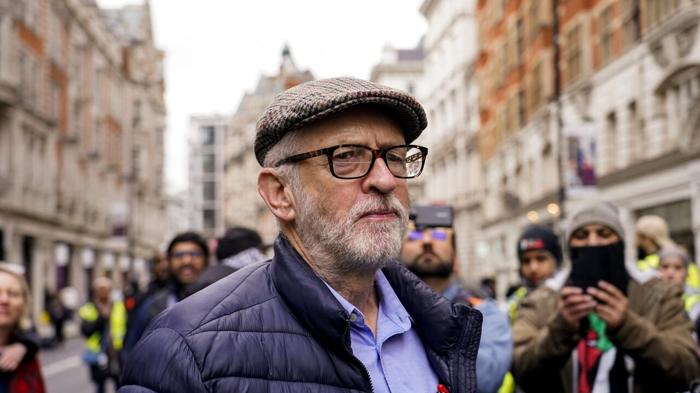 Jeremy Corbyn annuncia candidatura indipendente alle elezioni britanniche