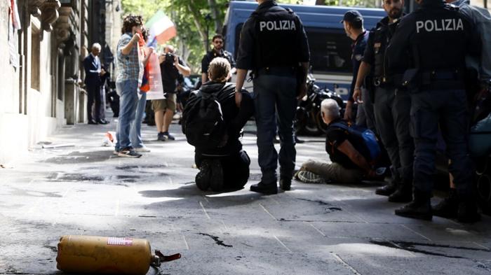 Fermo giornalisti a Roma: polemiche sulla libertà di stampa