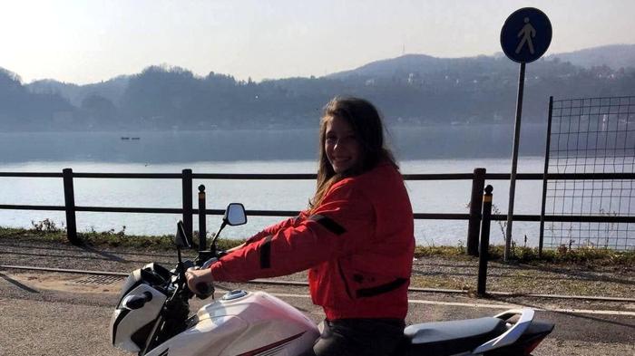 Tragico incidente stradale nel Varesotto: morte di giovane studentessa