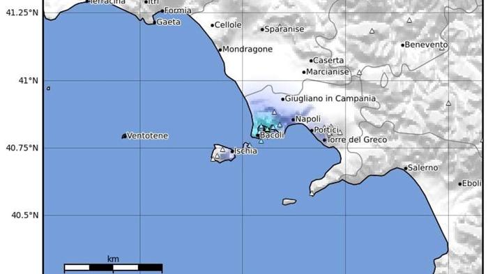 Campi Flegrei: Il Vulcano Dormiente di Napoli