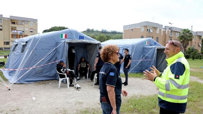 Terremoto nei Campi Flegrei: Paura e Verifiche in Corso