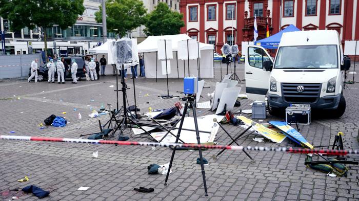 Attentato a Mannheim: Poliziotto ucciso durante comizio anti-islamico