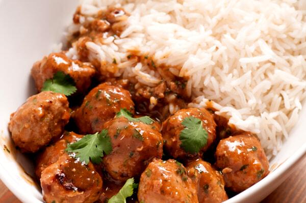 Polpette di pollo al curry con riso basmati