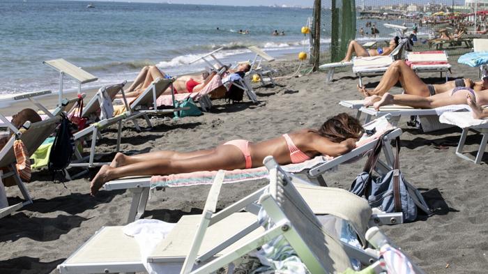 Aumento dei prezzi delle vacanze: impatto sull’economia italiana