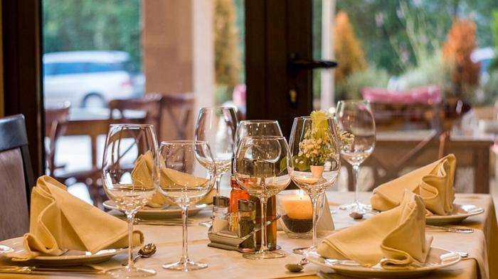 Intossicazione da salmonella in ristorante: 35 persone coinvolte