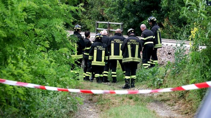 Tragedia sui binari: il gesto estremo di una coppia nell’hinterland bresciano