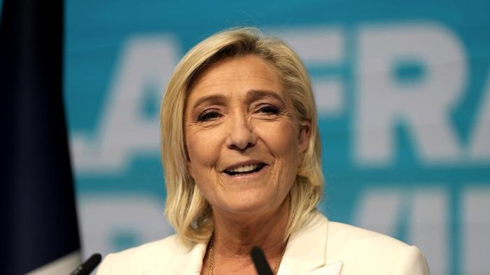 Elezioni legislative in Francia: sfida tra Macron e Le Pen