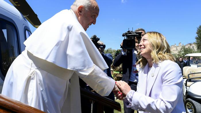 Controversie e incontri al G7: Papa Francesco, diritti Lgbt e tensioni internazionali