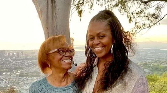 Addio a Marian Robinson: il lutto della famiglia Obama