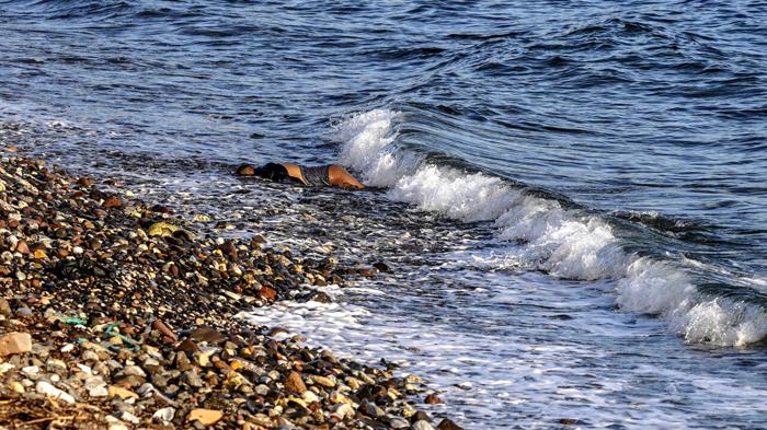 Scandalo respingimenti in mare: la verità sulla guardia costiera greca