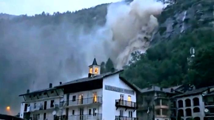 Cascata del Noasca: l’impressionante alluvione nel Piemonte