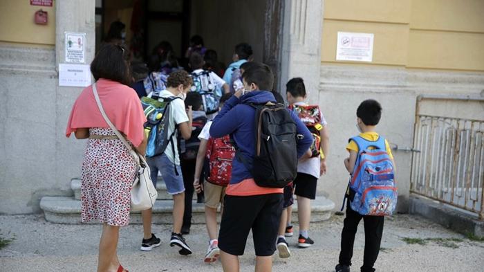 Dispersione Scolastica nel Napoletano: Realtà Sconcertante