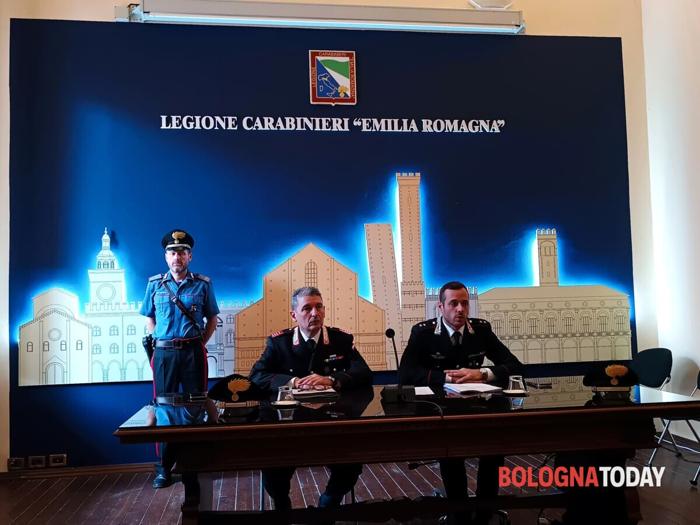 La conferenza stampa dei carabinieri (Foto da BolognaToday)