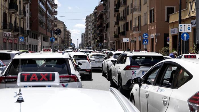 Truffa taxi a Roma: costi gonfiati e abusi scoperti