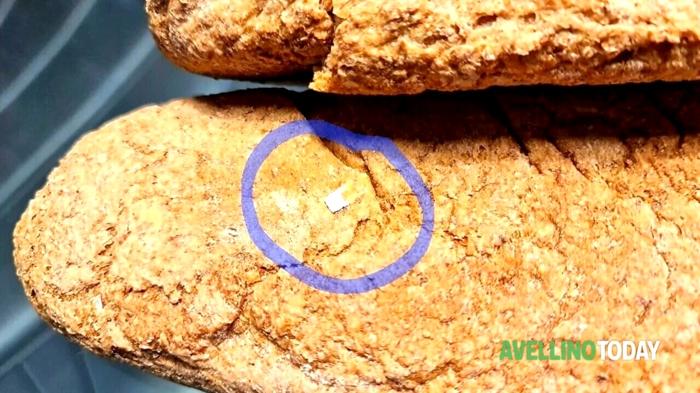 Scandalo alimentare: frammenti di alluminio nel pane di segale