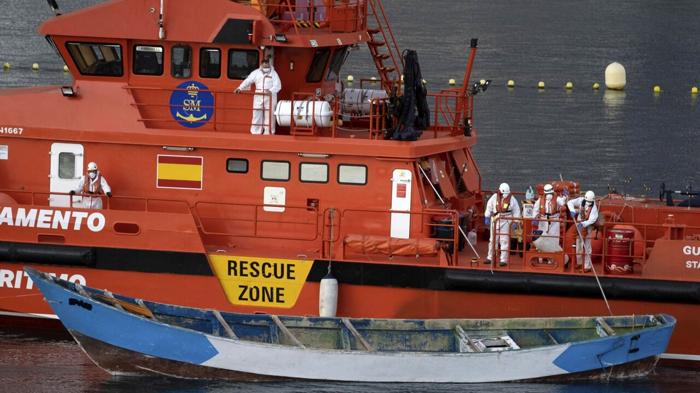 La nuova rotta migratoria verso le Canarie: tragedie e sfide