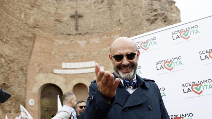 Simone Pillon e la polemica contro la comunità Lgbt