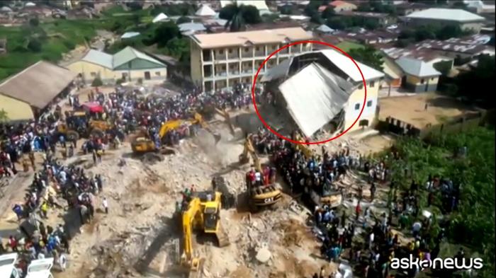 Tragedia alla Saint Academy School: 21 studenti morti nel crollo dell’edificio scolastico in Nigeria