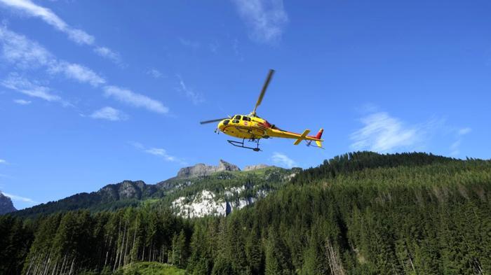 Tragico incidente in montagna: donna trascinata dalla teleferica