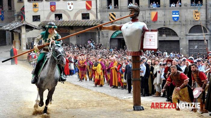 Giostra del Saracino ad Arezzo: trionfo di Porta Sant’Andrea