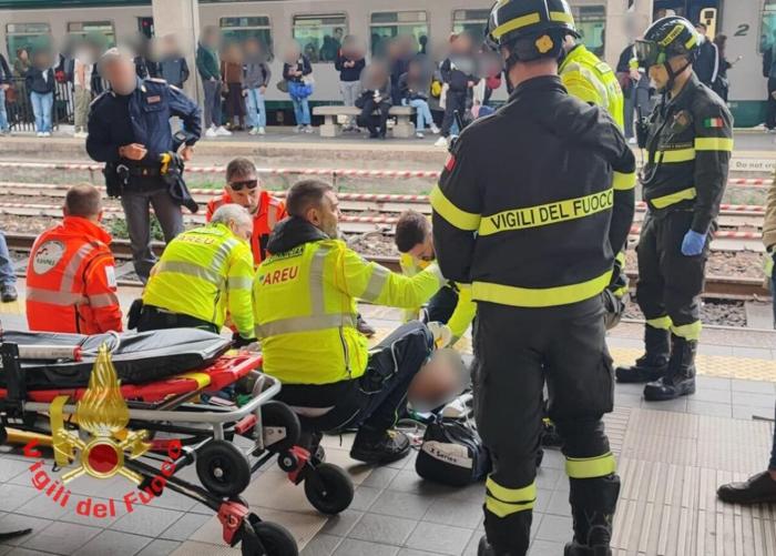 incidnete stazione monza vigili del fuoco pompieri ambulanza binari soccorsi-2