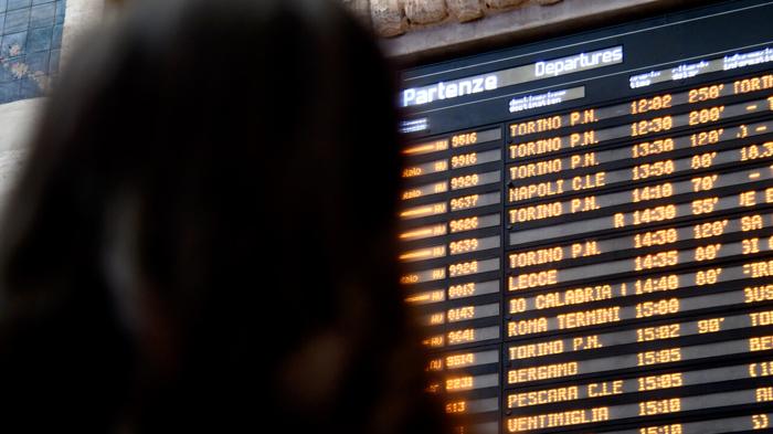 Guasto alla linea elettrica a Roma Termini: ritardi e deviazioni dei treni