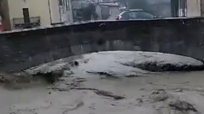 Un torrente in piena a Modigliana (foto Forli Today)