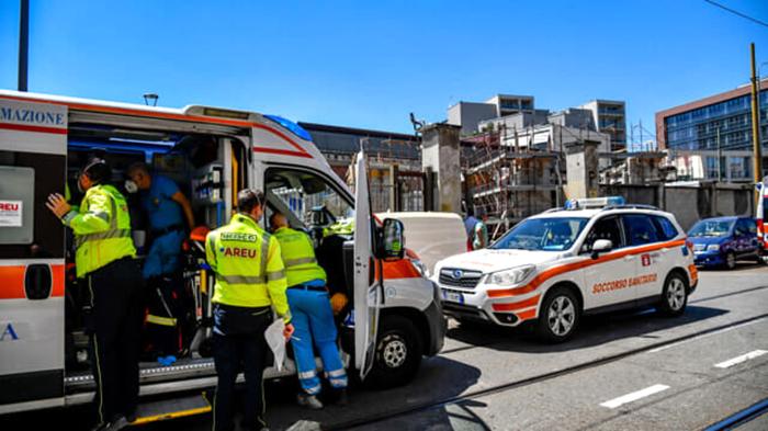 Incidente sul lavoro a Genova: operaio cade nel cantiere della ludoteca