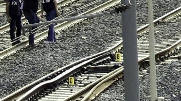 Tragico incidente alla stazione ferroviaria di Acerra