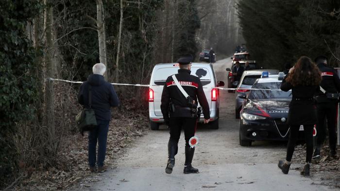 Tragedia a Orbetello: due corpi nel giardino di casa