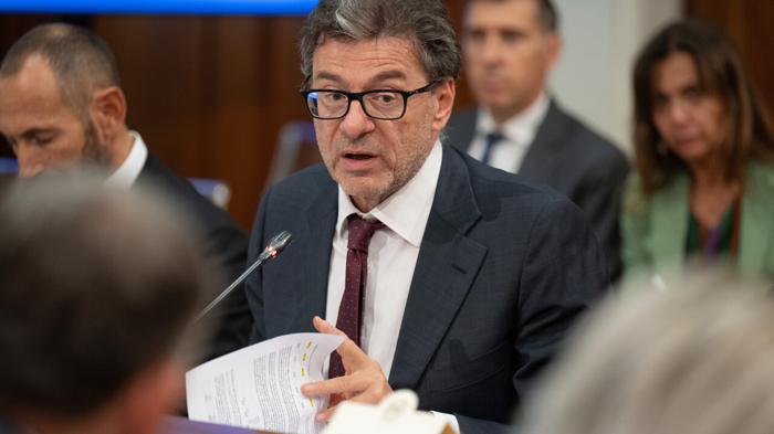 Giorgetti annuncia sacrifici e tasse: le sfide della legge di bilancio