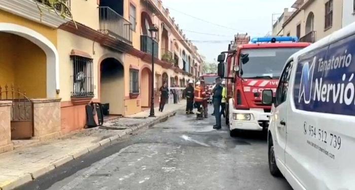 Incendio villetta Guillena in Spagna, 4 morti - X