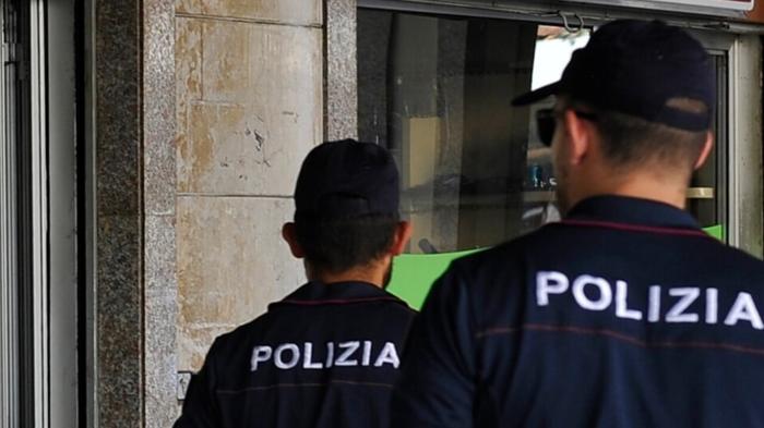 Scandalo igienico a Brescia: sequestrati generi alimentari avariati in un bar del centro