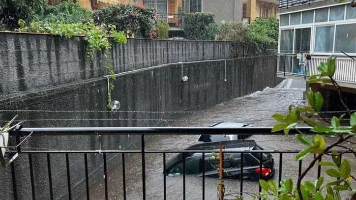 Nubifragio nel Catanese: strade trasformate in fiumi