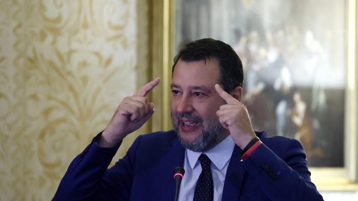 Salvini propone la responsabilità civile per i giudici: una svolta nella giustizia italiana